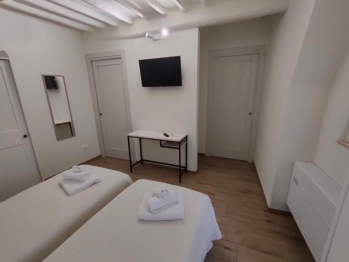 Apartment 206 Cavour House *